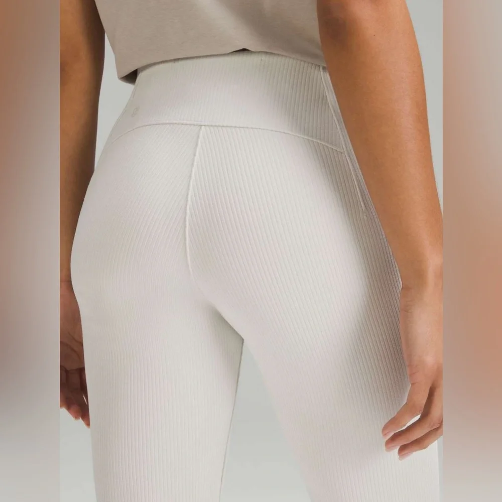 NWT Lululemon Ribbed Softstreme Zip-Leg High-Rise Cropped Pants 25" - Picture 7 of 7